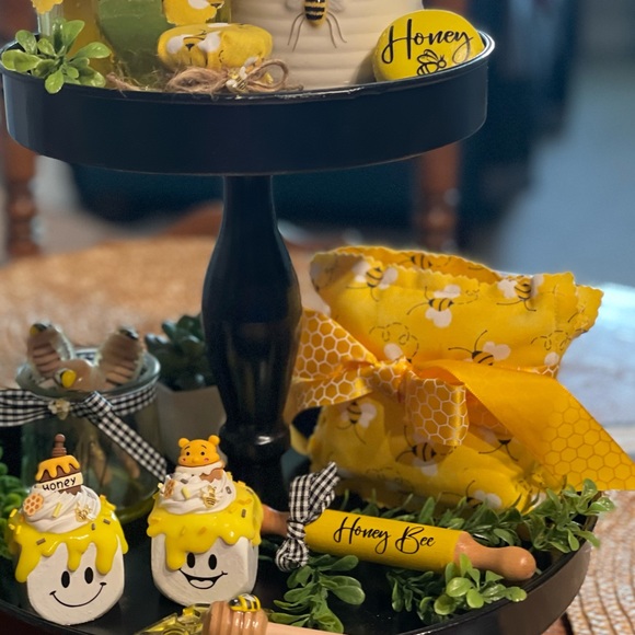 ⤵️🆕 Mini Pillows Honey Bee | farmhouse| Shelf/Tiered Tray/Basket set 🐝 - Picture 2 of 16